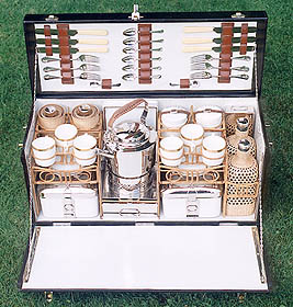 Picture of 6 Person Coracle picnic set - With Kettle & Burner